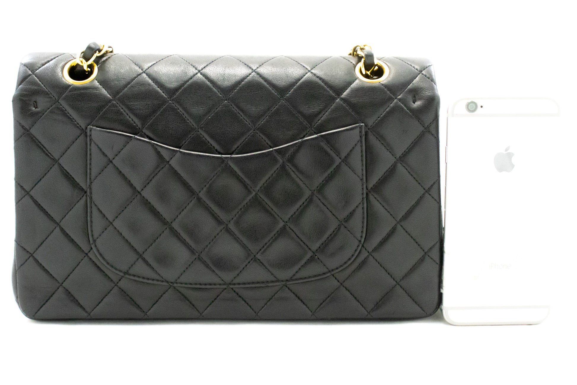 CHANEL Classic Double Flap 10" Kettenschultertasche aus schwarzem Lammleder am3 hannari-shop