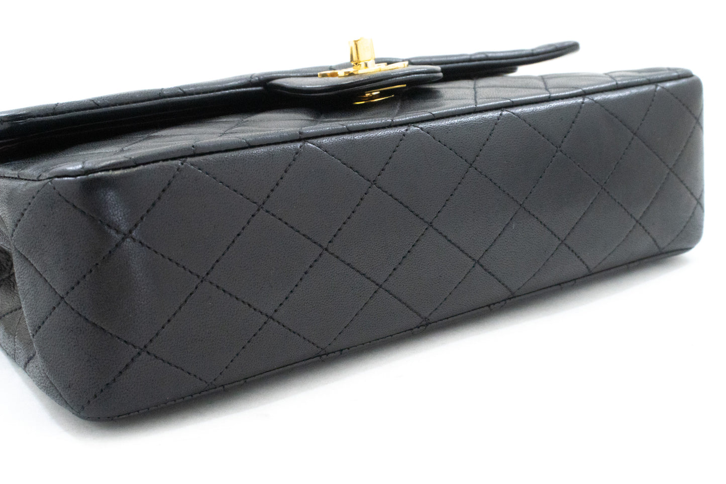 CHANEL Classic Double Flap 10" Kettenschultertasche aus schwarzem Lammleder am3 hannari-shop