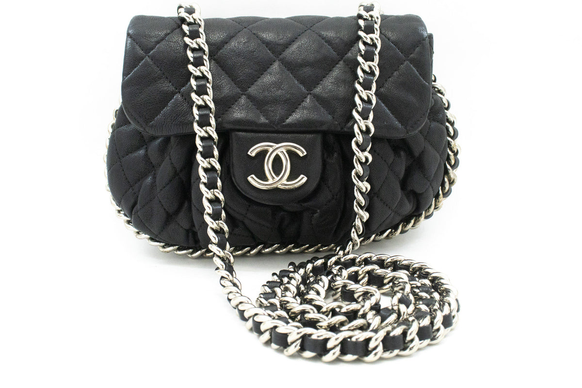 CHANEL Chain Around Small Shoulder Bag Crossbody Black Calfskin ap7 — Vorderseite hannari-shop