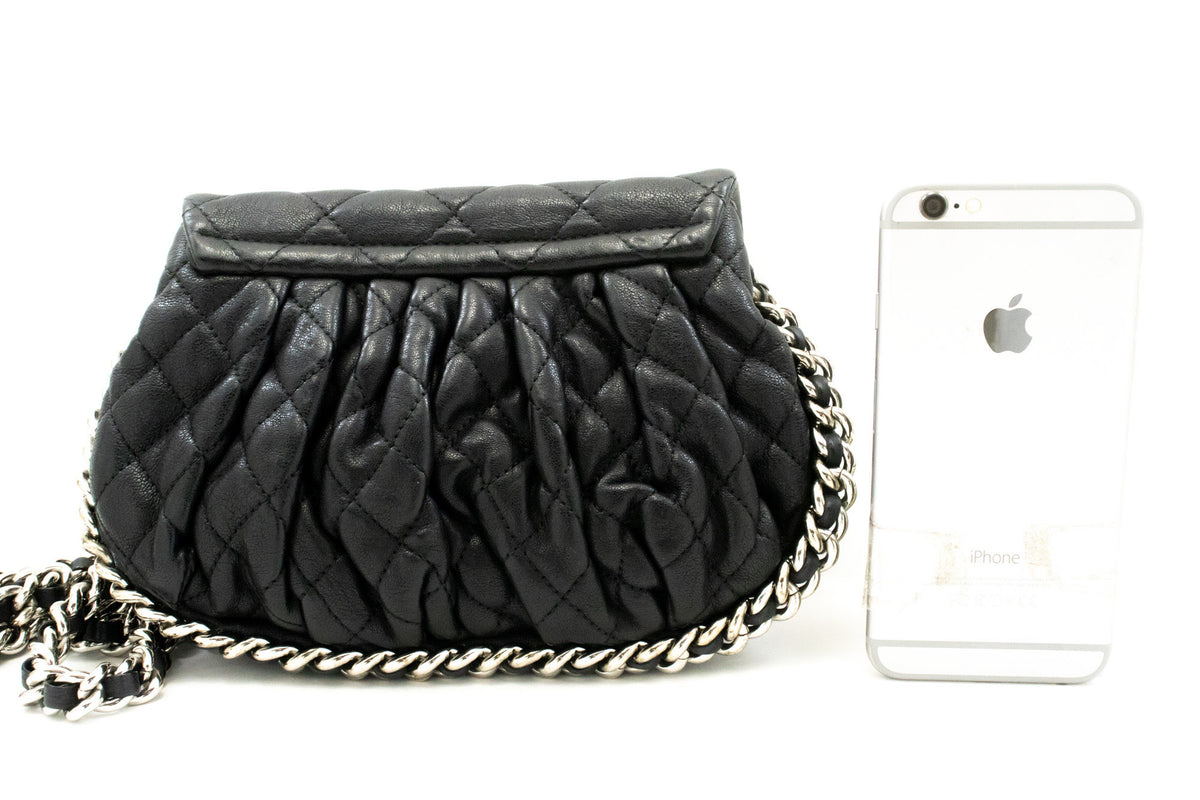 CHANEL Chain Around Small Shoulder Bag Crossbody Black Calfskin ap7 — Rückseite hannari-shop