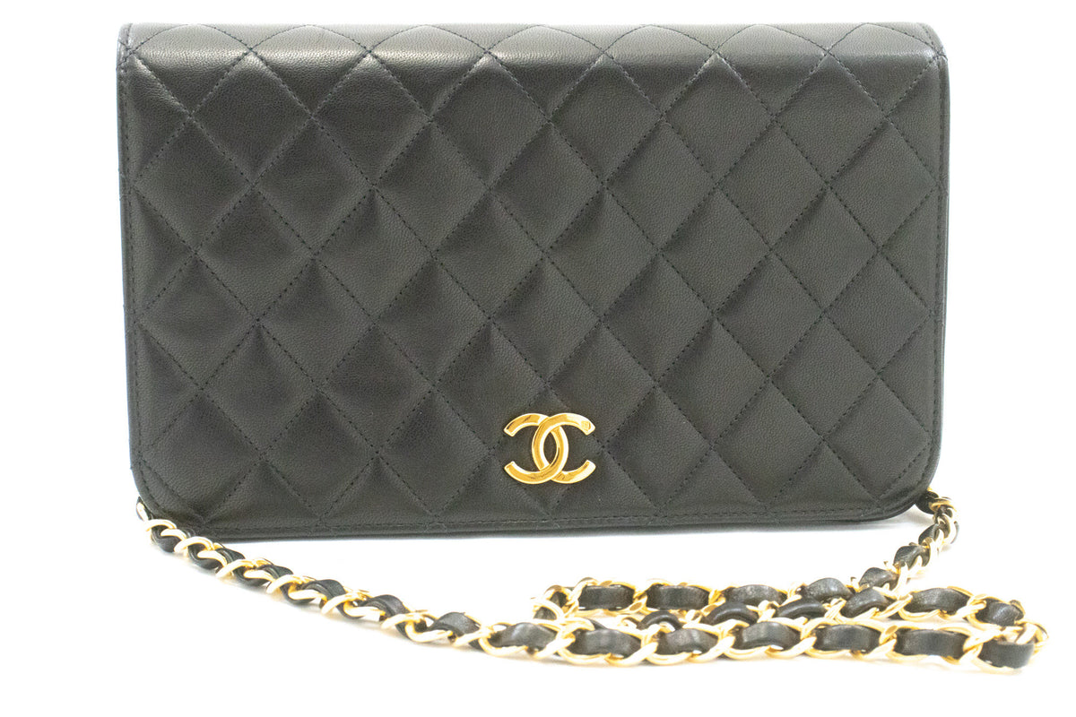 CHANEL Full Flap Ketten-Umhängetasche Clutch Schwarz Stepp-Lammleder ao5 — Vorderseite hannari-shop