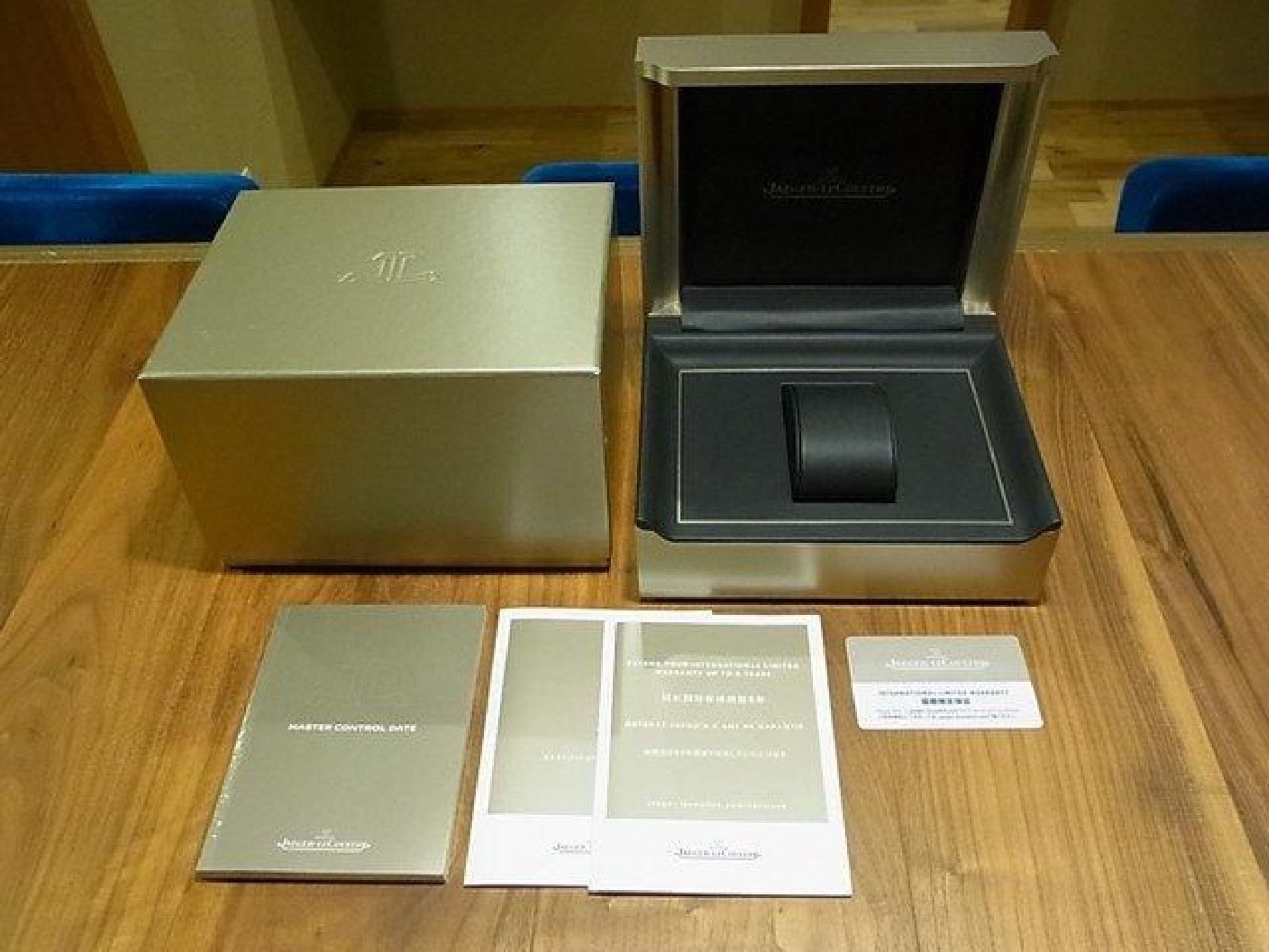 JAEGER LECOULTRE Master Control Date Q4018480 World800 Lot Limited Herren 181377761 hannari-shop