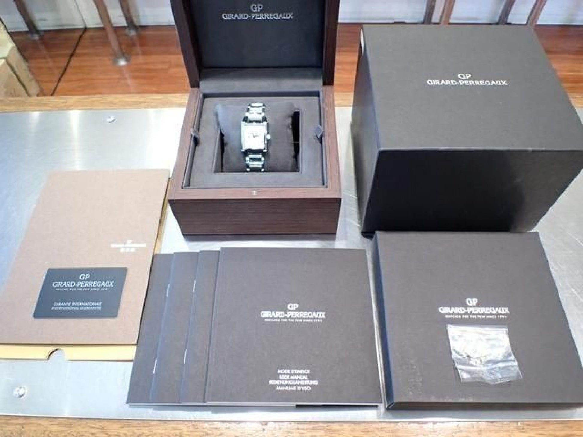 GIRARD PERREGAUX vintage1945 Small Second silver Dial Genuine goods '09 Mens 192474596 hannari-shop