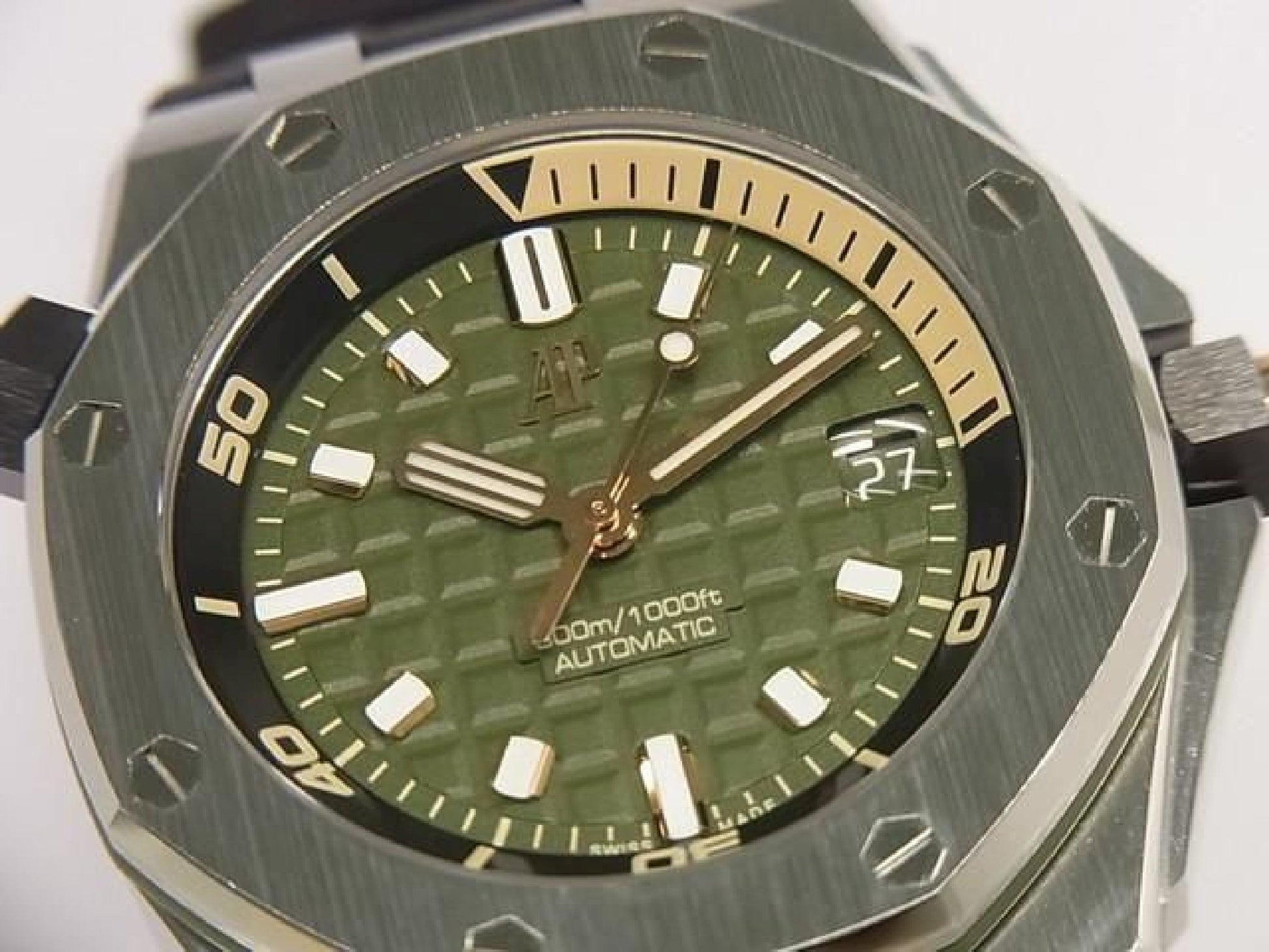 AUDEMARS PIGUET Royal Oak Offshore Diver khaki grün 15720ST.OO.A052CA.01 Herren 192952170 hannari-shop