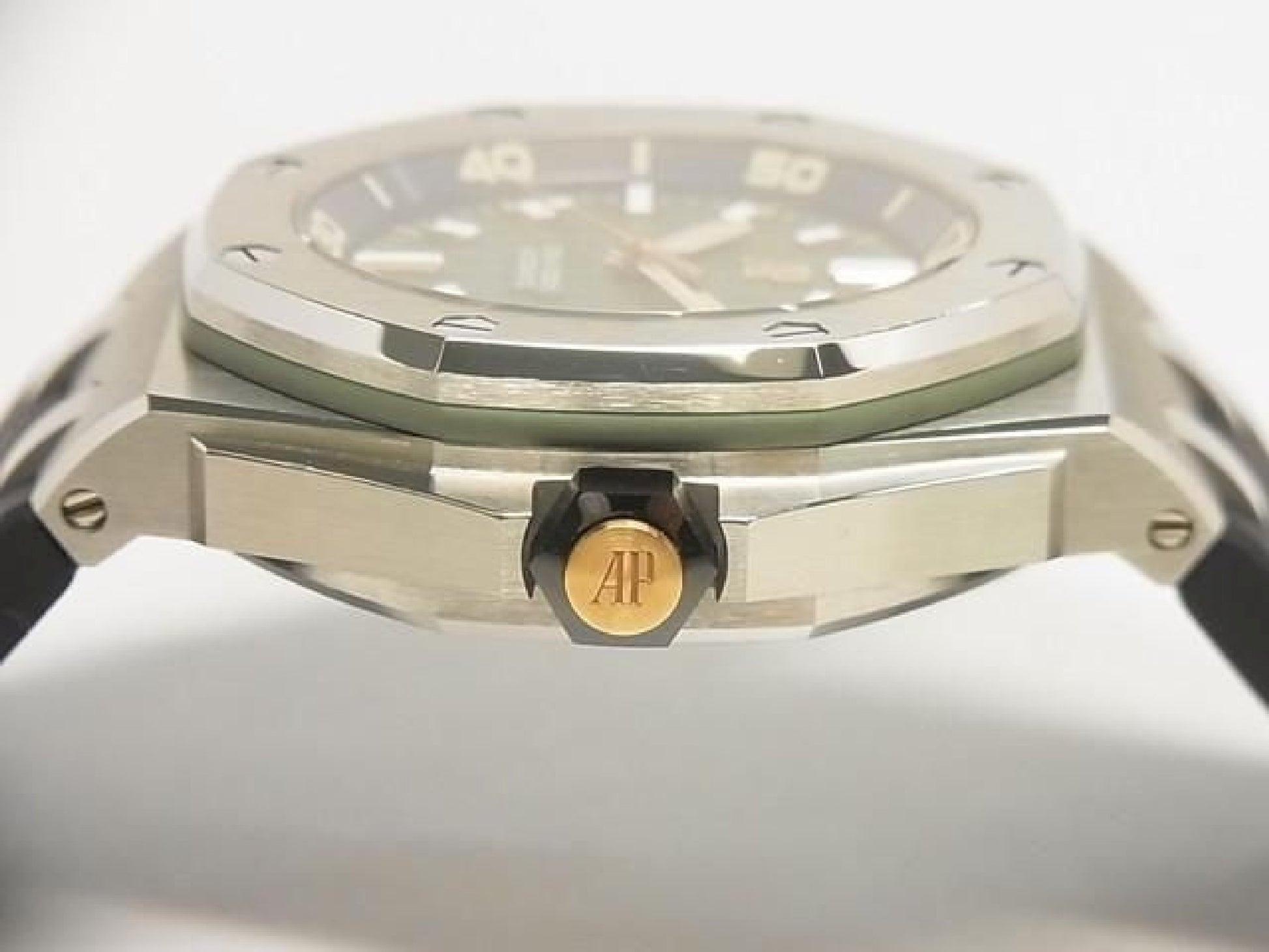 AUDEMARS PIGUET Royal Oak Offshore Diver khaki grün 15720ST.OO.A052CA.01 Herren 192952170 hannari-shop