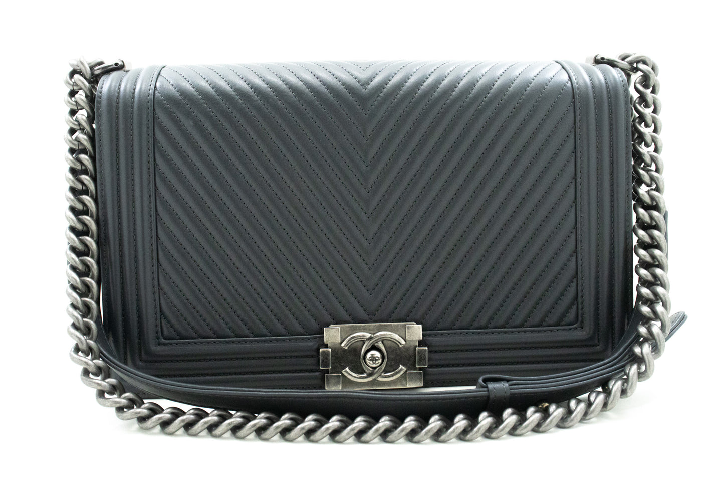 CHANEL Boy Dunkelgraue V-Steppkette Schultertasche Gestepptes Klappfach n41 hannari-shop