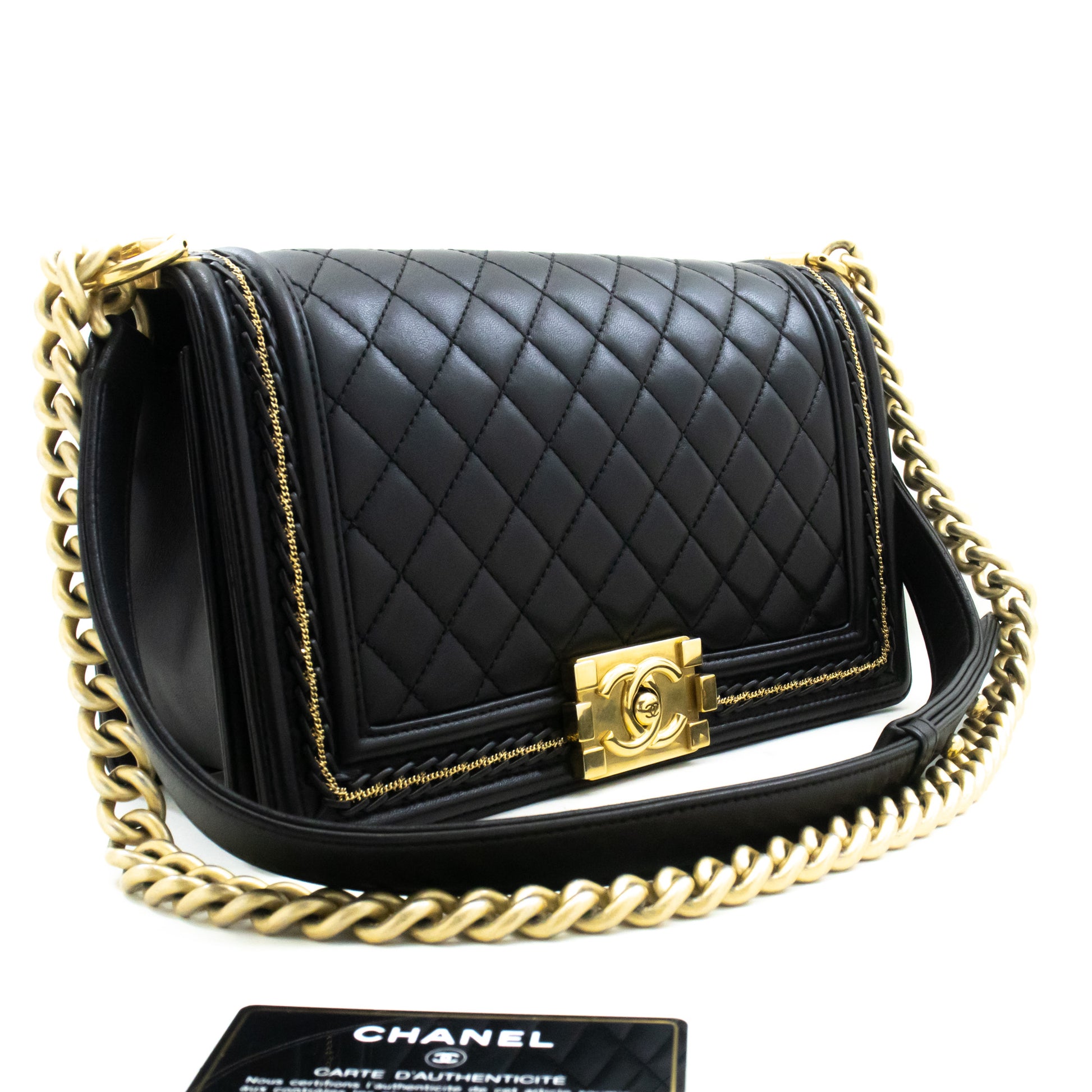 CHANEL Boy Chain Schultertasche Schwarz Gepolstertes Klappfach Lammleder n46 hannari-shop