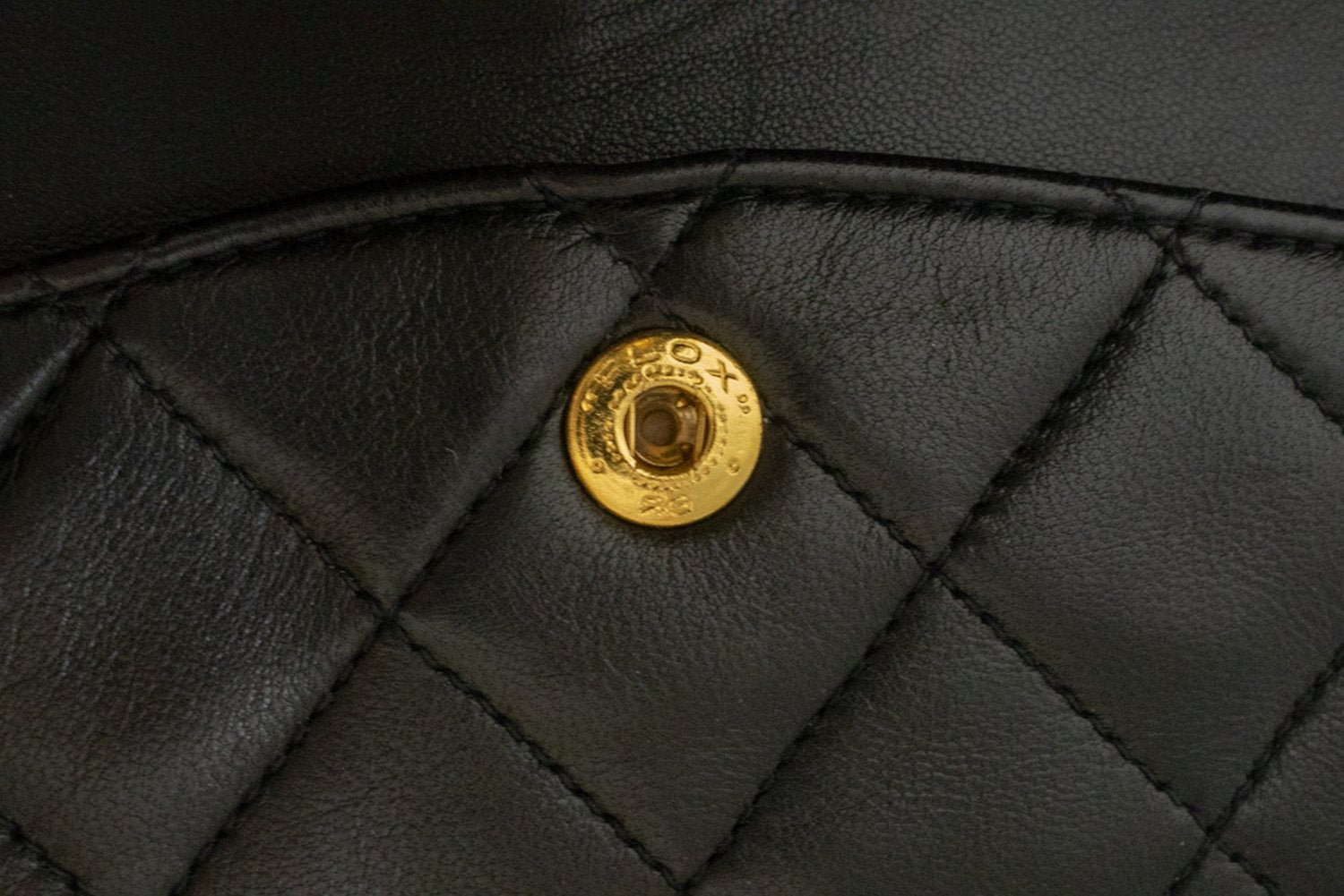 CHANEL Classic Double Flap 10" Ketten-Umhängetasche Schwarz Lammleder am1 hannari-shop