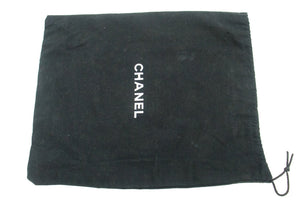 CHANEL Klassische 10"-Schultertasche mit Doppelklappe und Kette, schwarzes Lammleder, m19