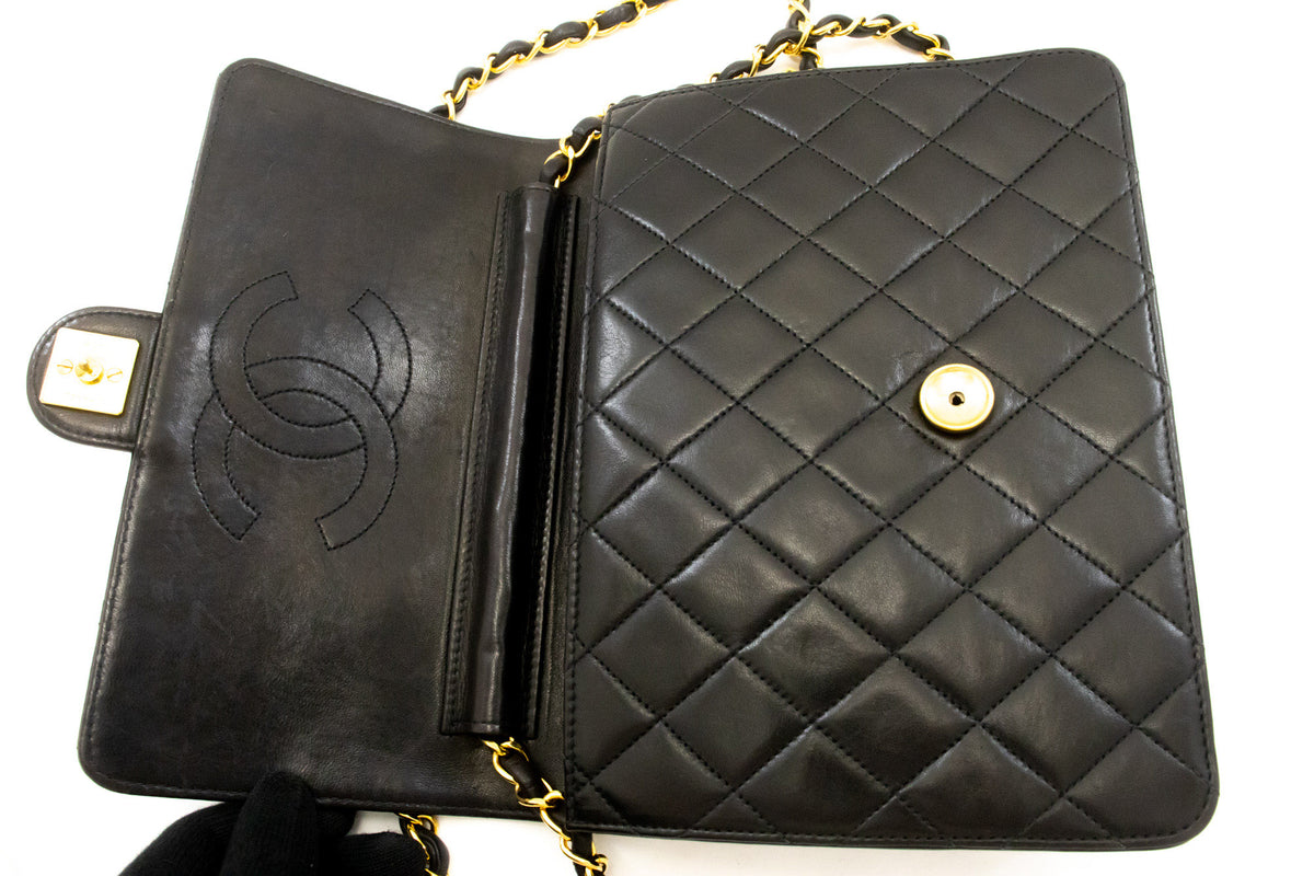 CHANEL Kleine Ketten-Umhängetasche Clutch Schwarz Steppung Überschlag Lammleder ao8 hannari-shop