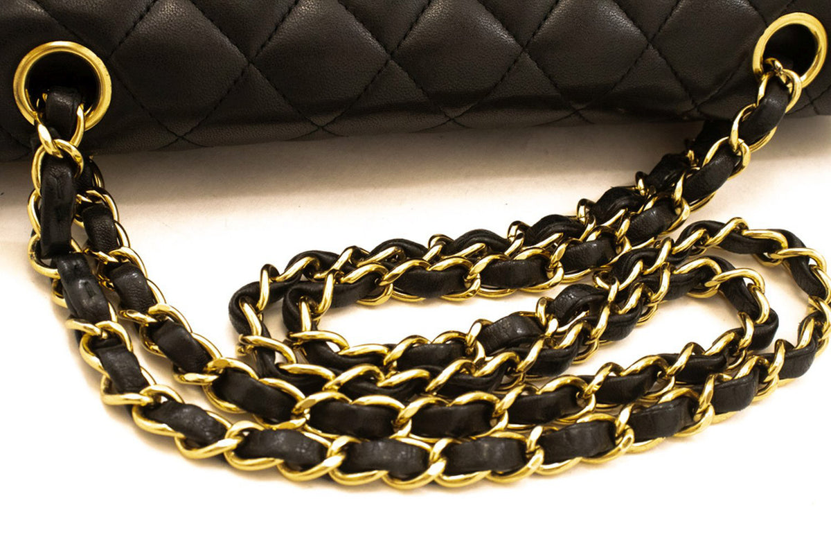 CHANEL Classic Double Flap 10" Chain Shoulder Bag Black Lambskin aq1 — Klappe geöffnet hannari-shop
