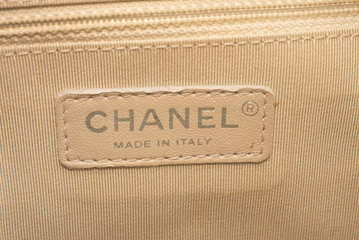 CHANEL Chain Around Schultertasche Crossbody Schwarz Kalbsleder ap9 hannari-shop