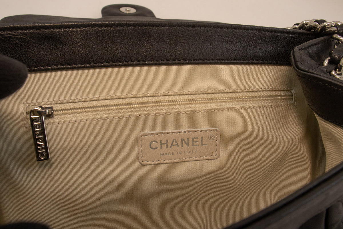 CHANEL Chain Around Schultertasche Crossbody Schwarz Kalbsleder ap9 hannari-shop