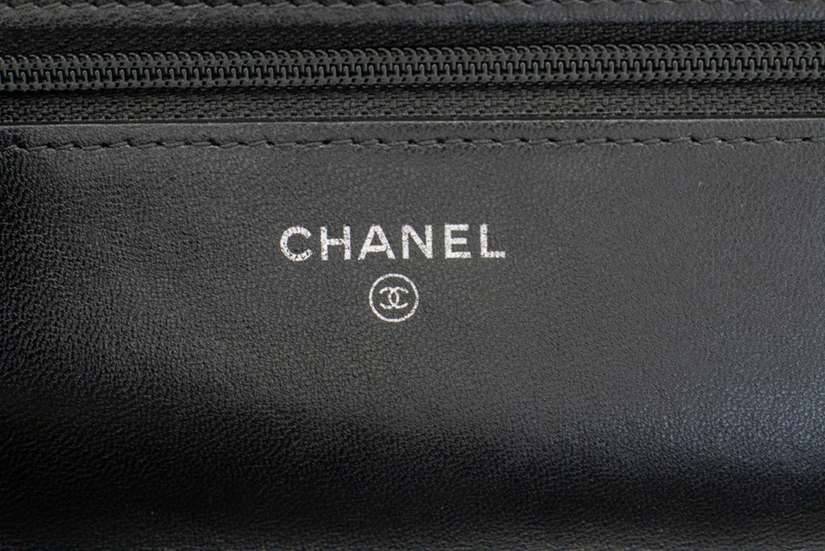 CHANEL Schwarze Classic Wallet On Chain WOC Schultertasche Lammleder SV ap8 hannari-shop