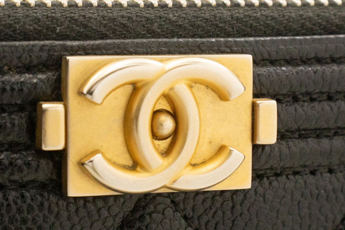 CHANEL Boy Black Caviar Geldbörse mit Kette WOC Doppelter Reißverschluss Schultertasche n35 hannari-shop