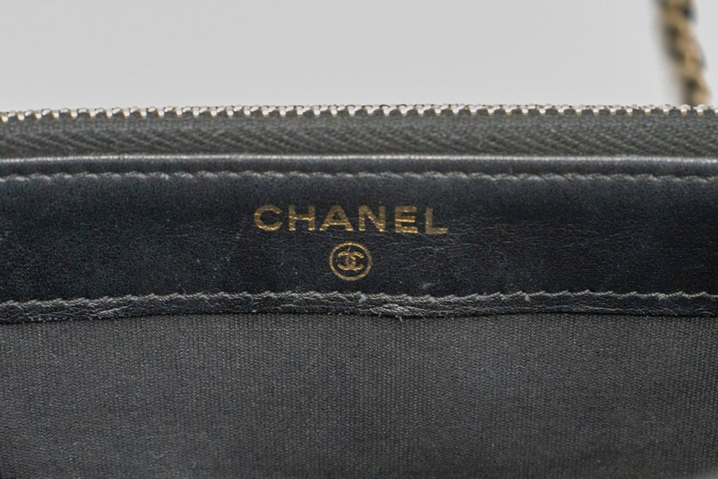 CHANEL Boy Black Caviar Geldbörse mit Kette WOC Doppelter Reißverschluss Schultertasche n35 hannari-shop
