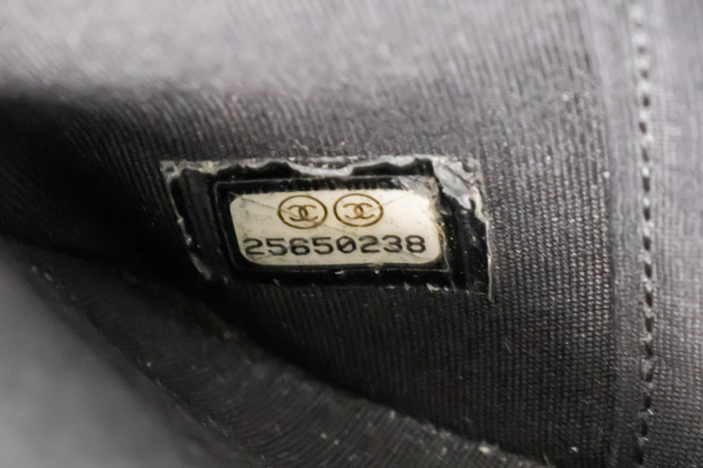 CHANEL Boy Black Caviar Geldbörse mit Kette WOC Doppelter Reißverschluss Schultertasche n35 hannari-shop