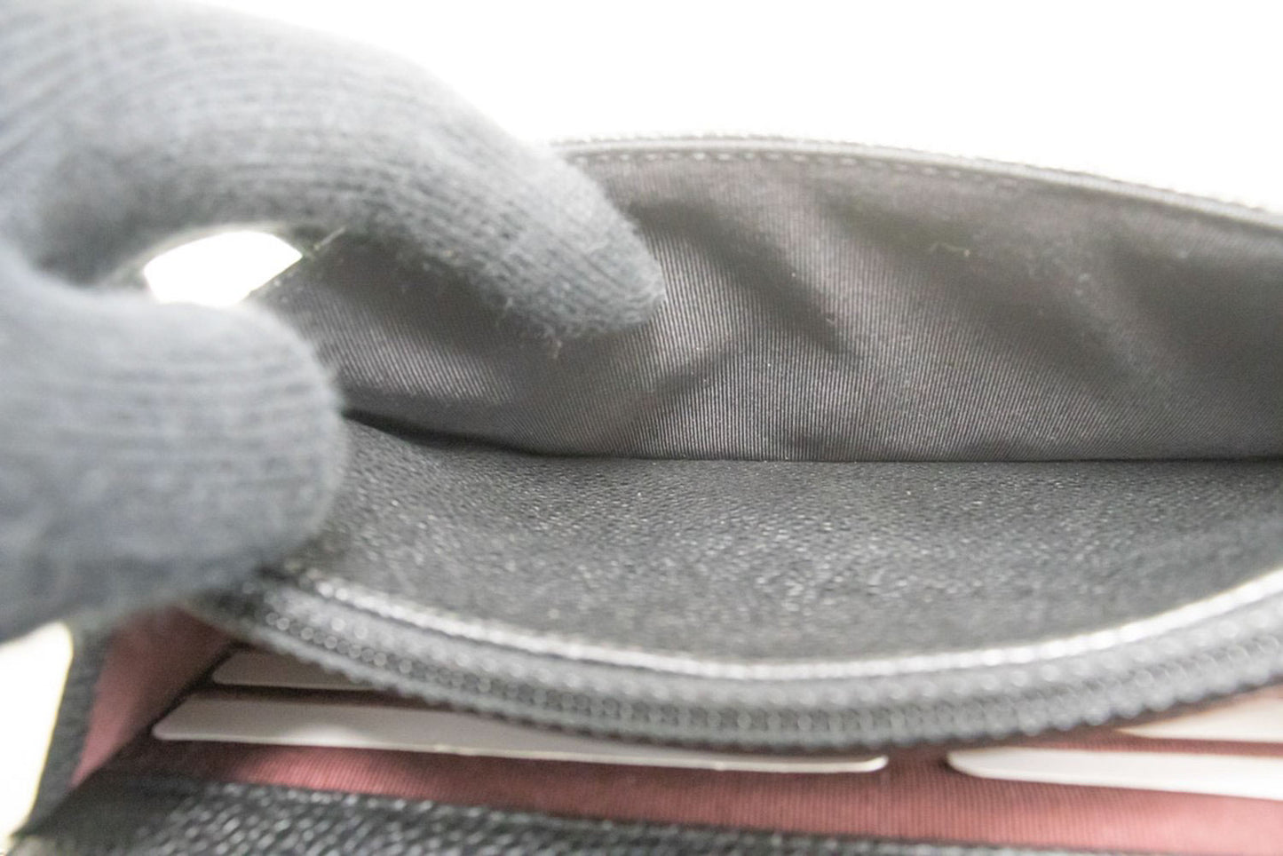 CHANEL Geldbörse mit Kette WOC aus genarbtem Kalbsleder, schwarze Schultertasche p60 hannari-shop