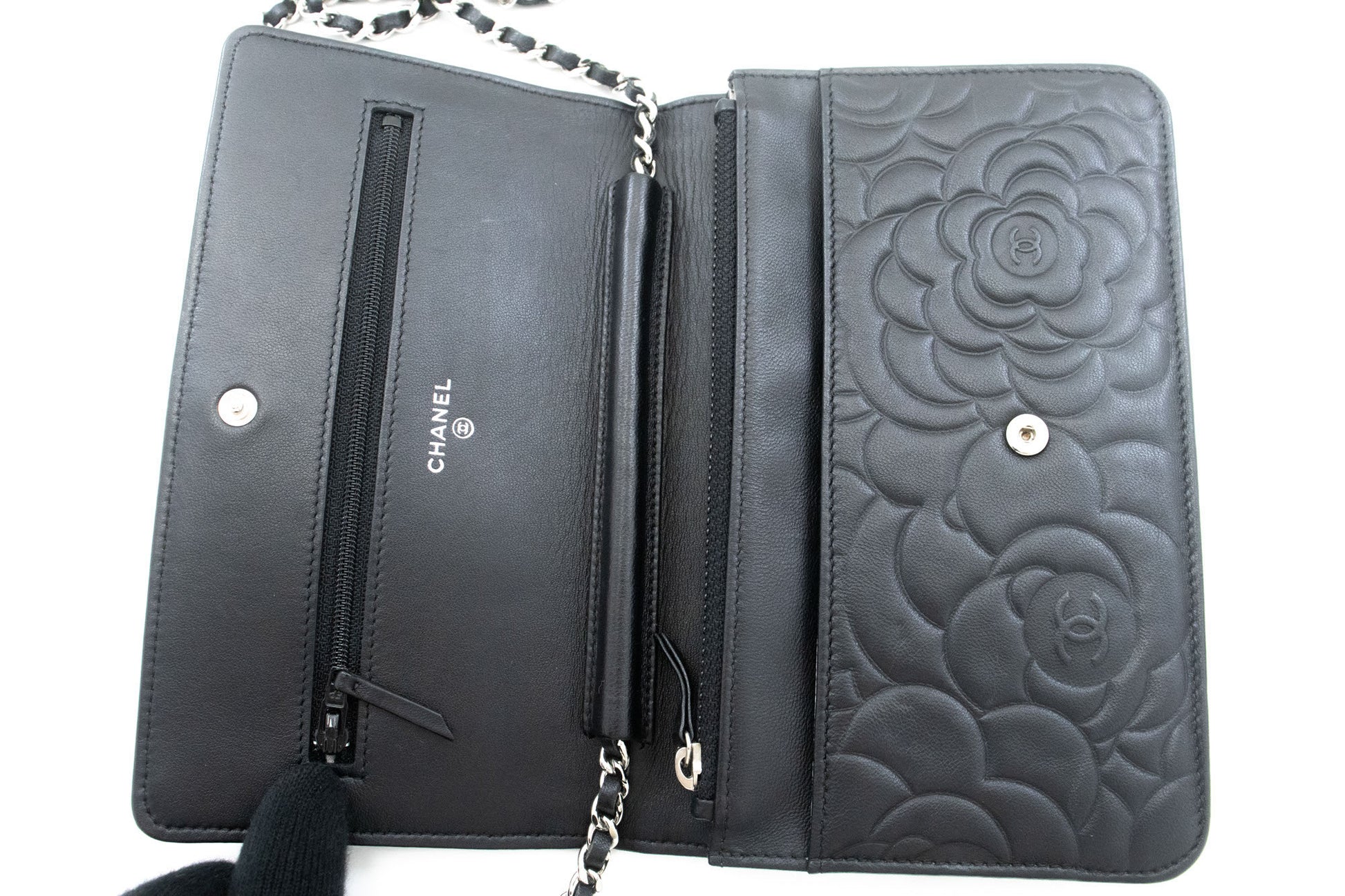 CHANEL Schwarze Camellia Prägung Geldbörse mit Kette WOC Schultertasche ab6 hannari-shop