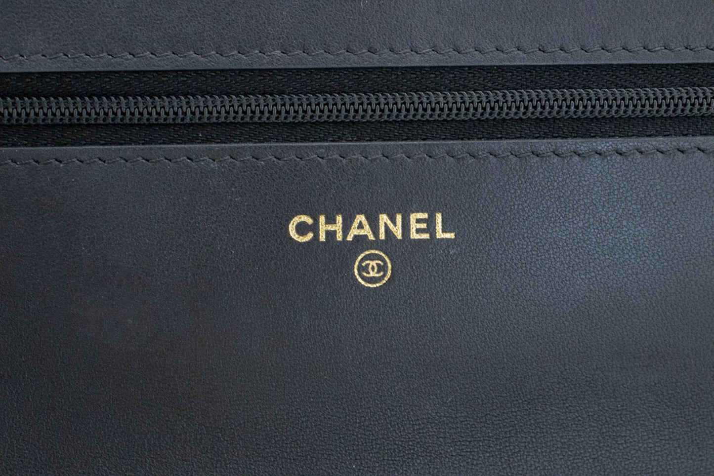 CHANEL Schwarze Classic Wallet On Chain WOC Schultertasche Crossbody ae8 hannari-shop