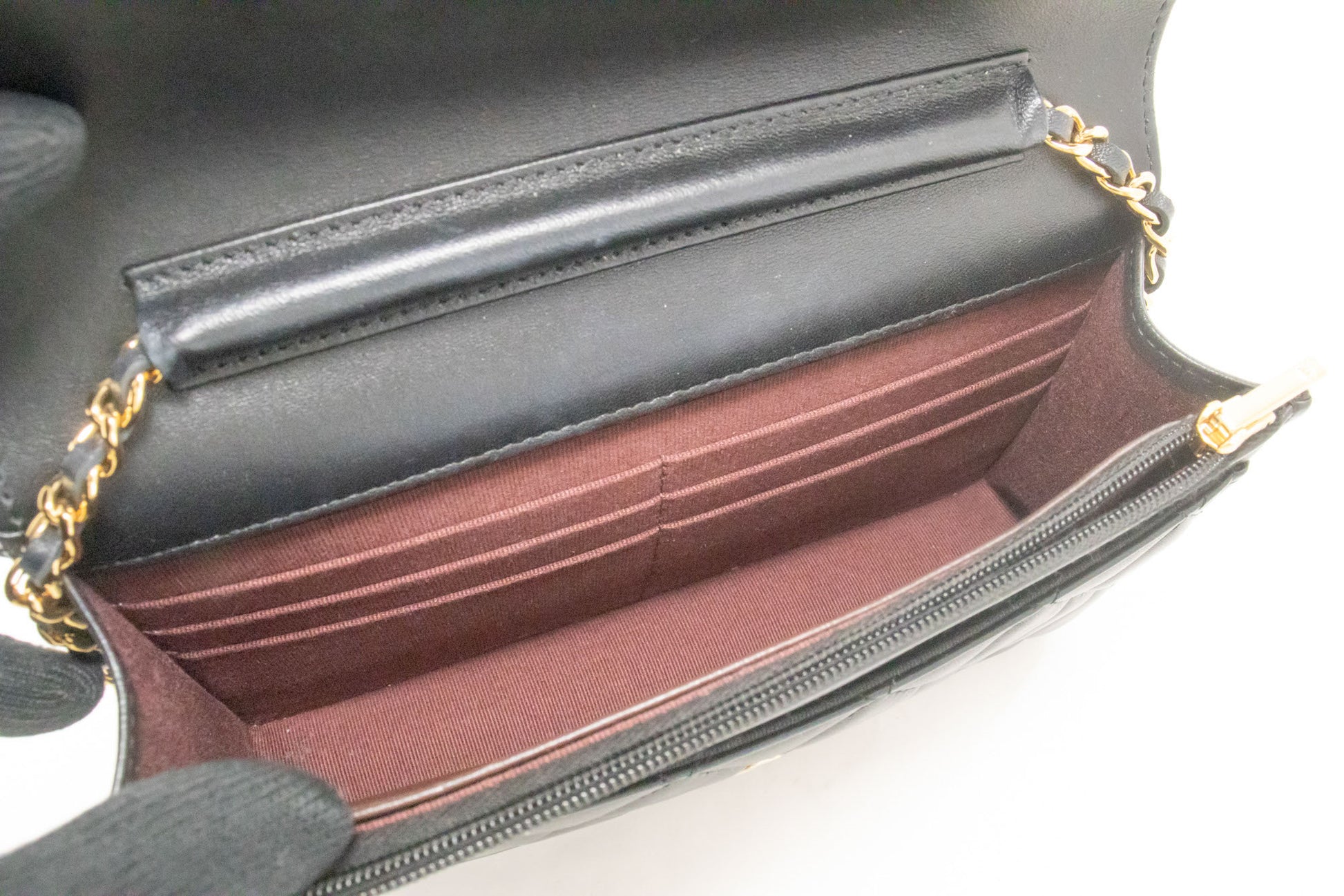 CHANEL Schwarze Classic Wallet On Chain WOC Schultertasche Crossbody ae8 hannari-shop