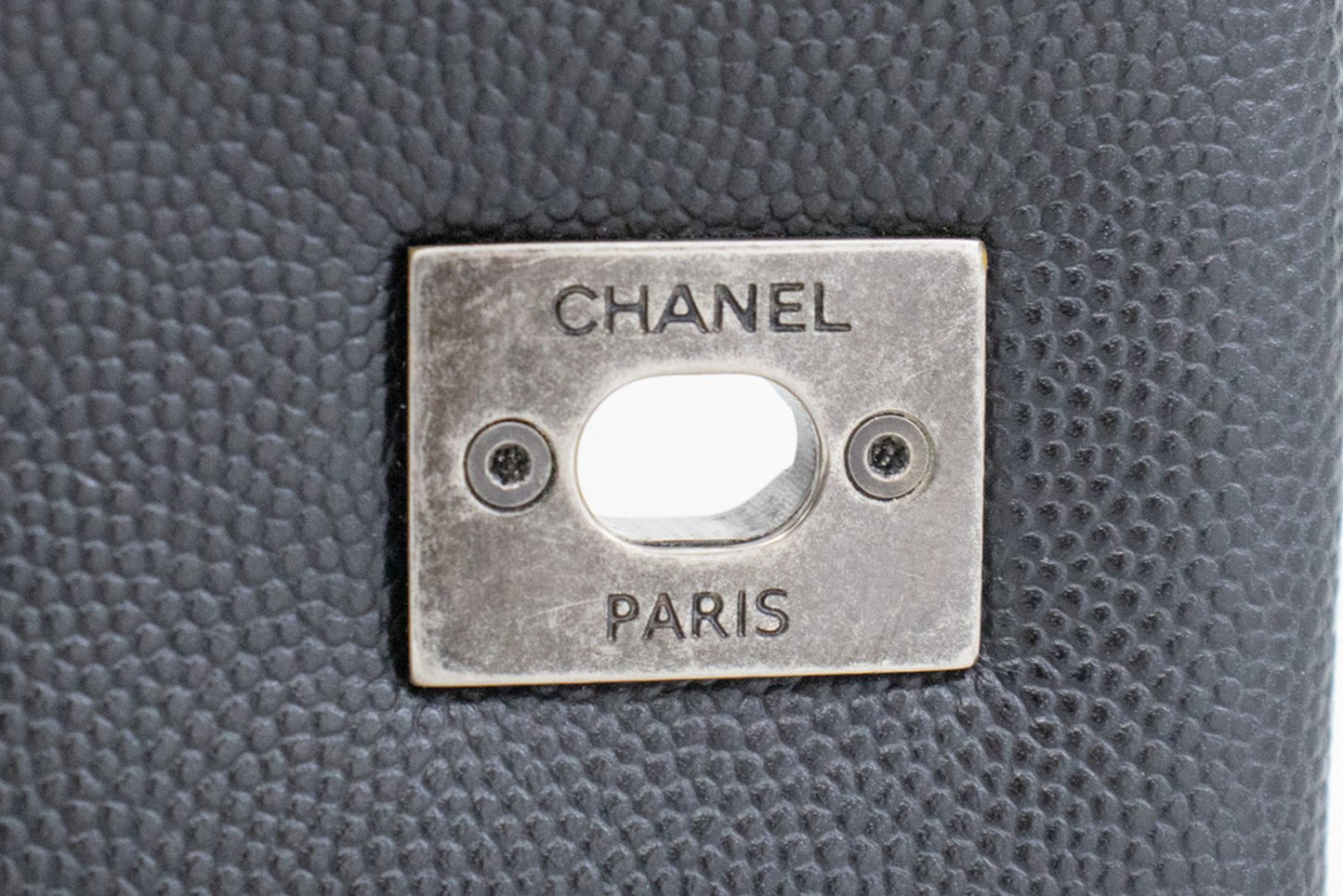 CHANEL 2-Wege-Handtasche mit Henkel, Schultertasche, schwarzes Kaviarleder, L52