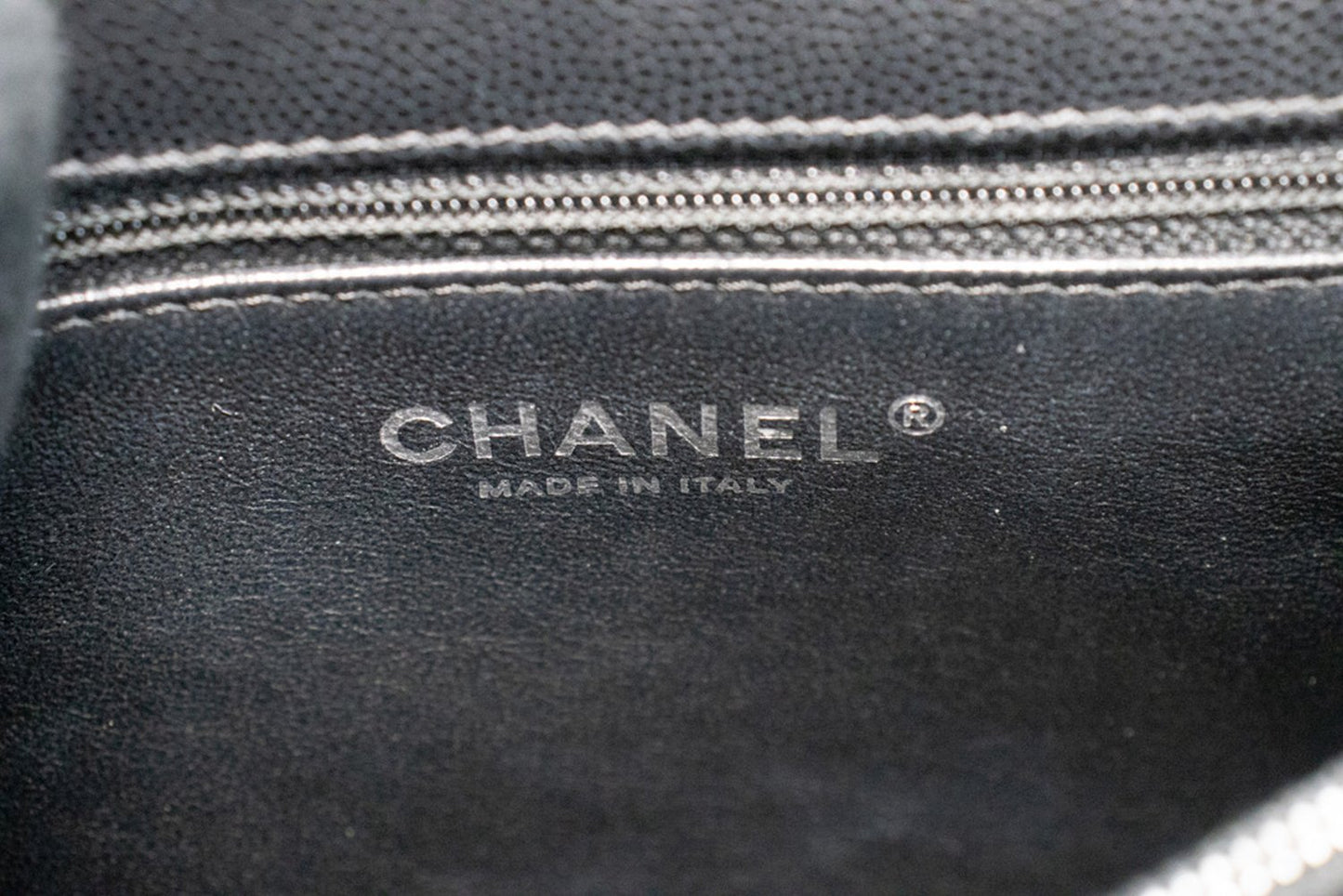 CHANEL 2-Wege-Handtasche mit Henkel, Schultertasche, schwarzes Kaviarleder, L52