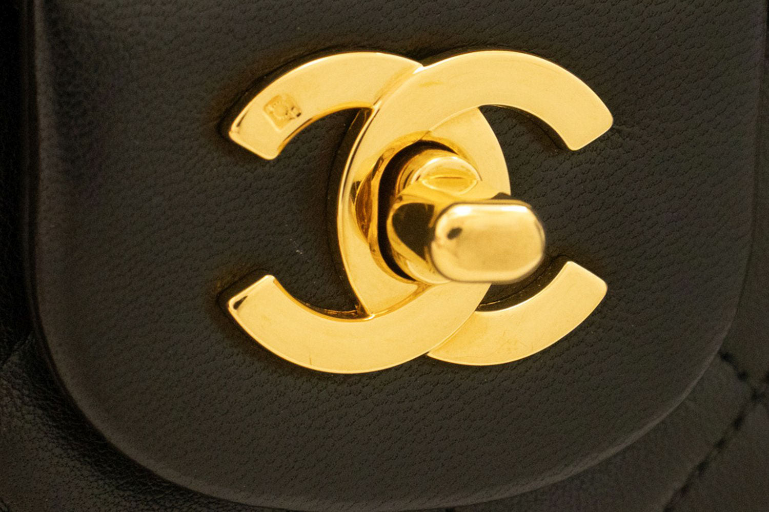 CHANEL Classic Double Flap 10" Kettentasche aus schwarzem Lammleder ak4 hannari-shop