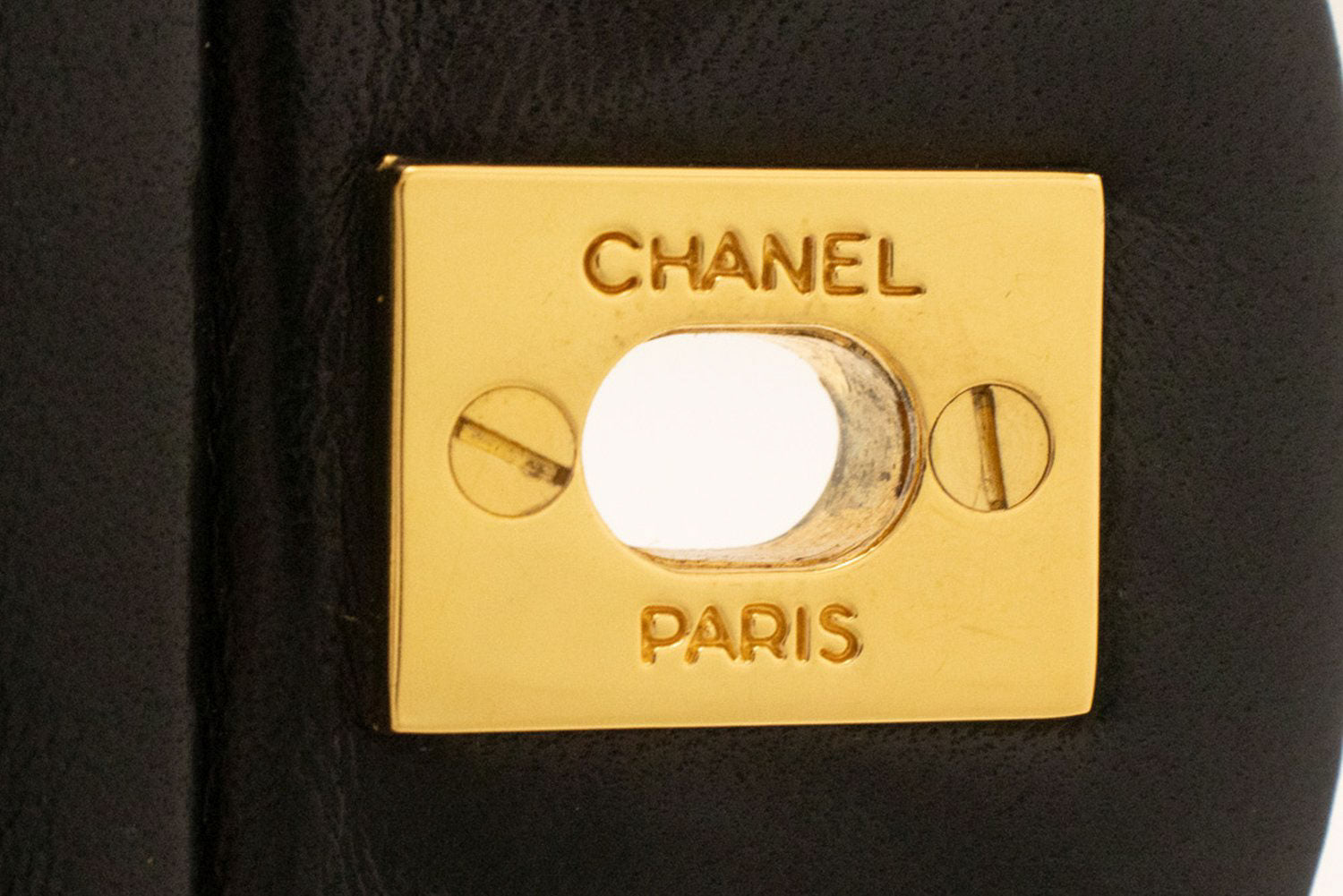 CHANEL Classic Double Flap 9" Kettenschultertasche Schwarz Lammleder aj4 hannari-shop