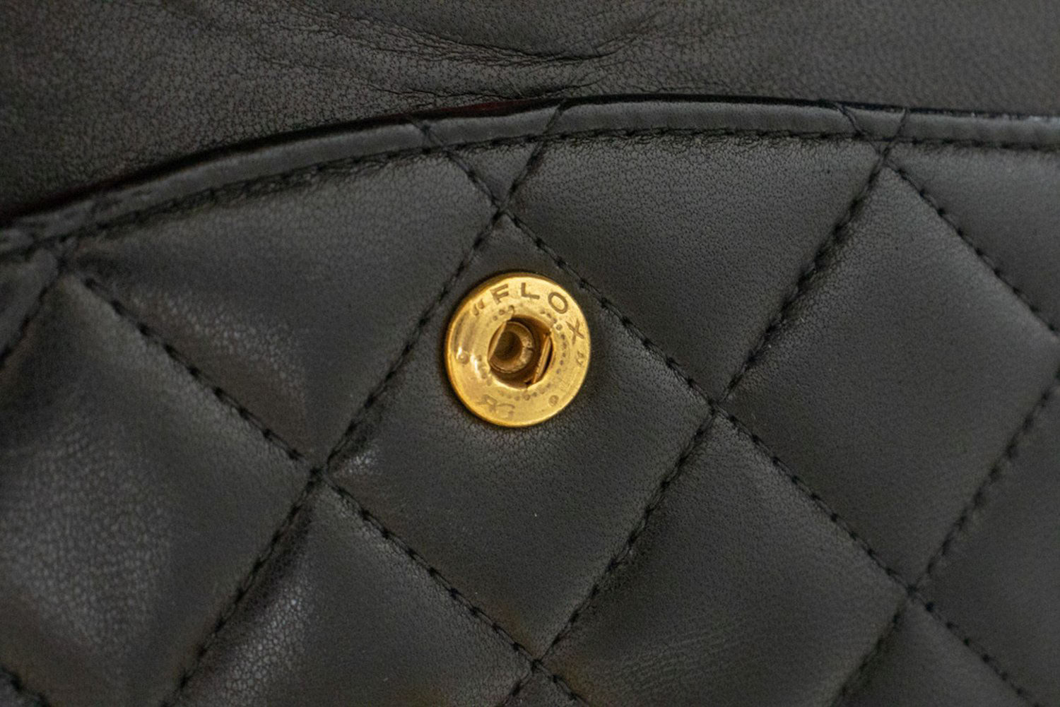 CHANEL Classic Double Flap 10" Chain Schultertasche Schwarz Lammleder aj8 hannari-shop