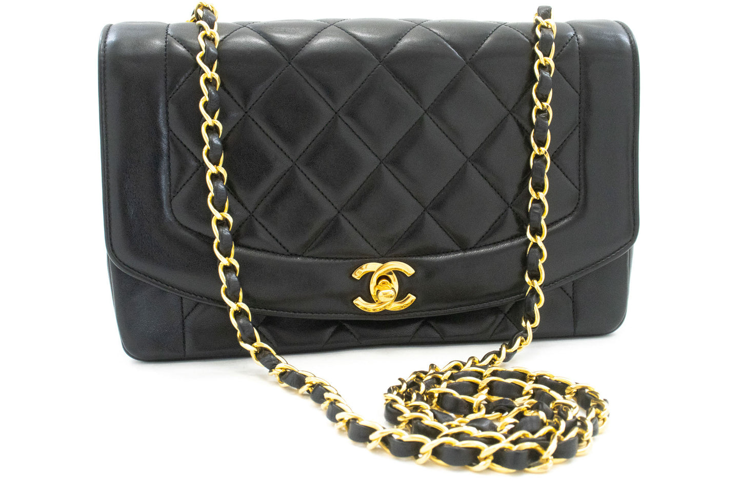 CHANEL Diana Flap Chain Schultertasche Schwarz Gepolstertes Lammleder ak2 hannari-shop