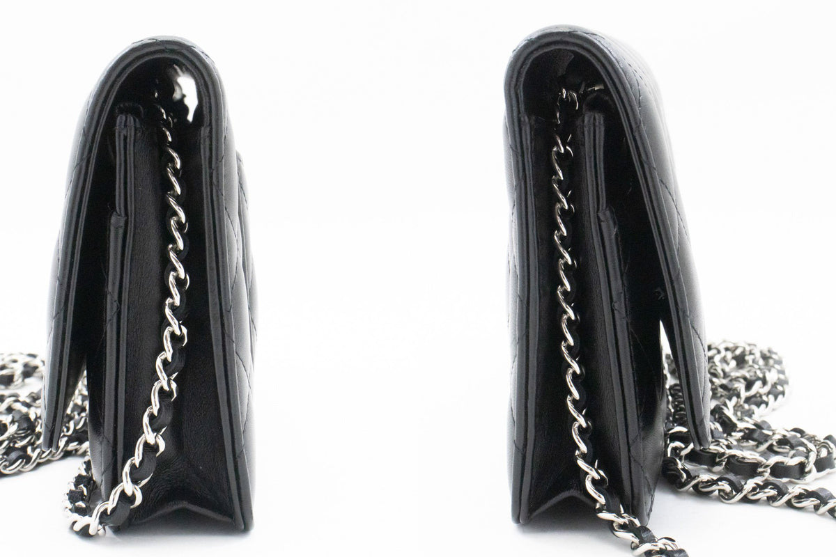 CHANEL Schwarze Classic Wallet On Chain WOC Umhängetasche aus Lammleder ap5 — Seite hannari-shop