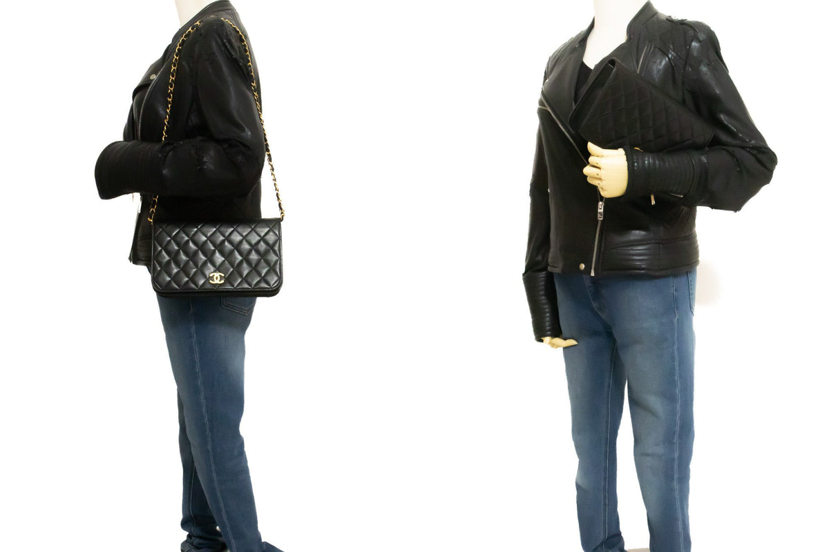 CHANEL Full Flap Ketten-Umhängetasche Clutch Schwarz Stepp-Lammleder ao5 — am Mannequin hannari-shop