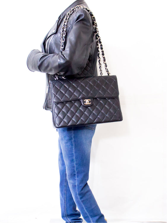 CHANEL Große Classic Handtasche mit Kettenriemen, Schultertasche, Klappe, Schwarz, Caviar-Leder g66 hannari-shop